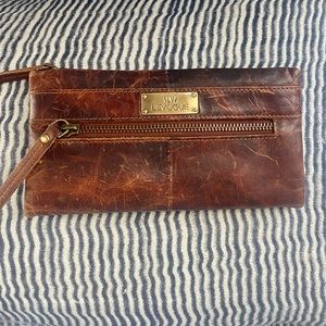 Women’s Leather wallet - good condition 😍